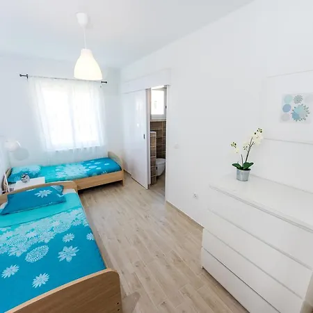 Fiera Apartment *